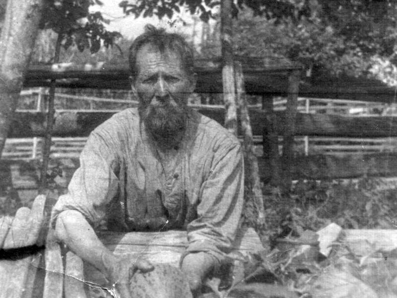 Смирнов Алексей Алексеевич - основатель кедровой рощи Смирнов Алексей Алексеевич - основатель кедровой рощи